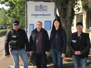 [VIDEO] Koszmar niespełna 8-letniego Adasia Kalemby w Niemczech! Jugendamt nie zważa na jego płacz i błaganie o powrót do domu! Przetrzymuje w koszmarze samotności sierocińca niedaleko Saarsbrucken!