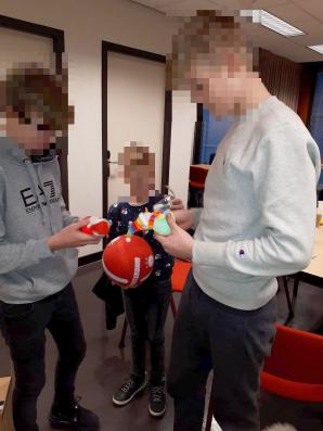 Cud w Wigilę! Beata Olejnik podzieliła się Opłatkiem ze swoimi 3 synami w Holandii. Na spotkanie przyjechała też Babcia Pelagia z Polski!