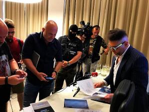 [VIDEO]Ukrywający się w Bratysławie Robert Z. wyłudził 2 mln Euro od polskiego biznesmena. Rutkowski, który przed laty, narażając życie, doprowadził do rozbicia słowackiej mafii i ujęcia jej bossa Mikulasza C. ps. MIKI - zabójcy 30 osób - obecnie ostrzega 