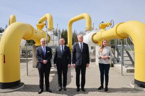 [VIDEO] Gazowy interkonektor Polska-Litwa otwarty. Konferencja prasowa Prezydentów Polski, Litwy, Łotwy oraz Komisarz UE ds. Energii 
