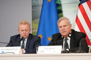 Czterostronne rozmowy na temat pomocy Ukrainie. Spotkanie ministrów rolnictwa Polski, Ukrainy, USA