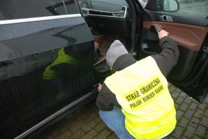 [VIDEO] Akcja Straży Granicznej na autostradzie A1. Zatrzymano skradzione w Niemczech BMW