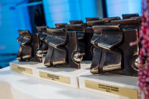 [VIDEO] Z okazji Dnia Nauki Polskiej w auli Politechniki Warszawskiej odbyła się uroczysta gala. Dariusz Wieczorek wręczył nagrody najbardziej wyróżniającym się przedstawicielom środowiska naukowego i akademickiego