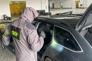 [VIDEO] Ogromna fabryka „kryształu” zlikwidowana przez CBŚP