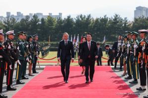 [VIDEO] Seul. Rozmowy Prezydentów Polski i Republiki Korei
