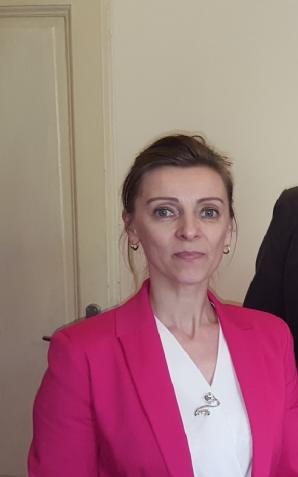 [VIDEO] Polce, poniżonej po raz kolejny przez włoską psycholog i prezesa sądu w Treviso, pomocy udziela za darmo jeden z najsłynniejszych włoskich adwokatów Andrea Coffari. To skutek publikacji Patriot24.net