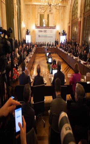 Premier Beata Szydło na szczycie państw Europy Środkowo-Wschodniej i Chin: to ważny format, chcemy zacieśniać współpracę