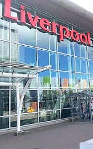 SPRAWA MAŁEGO ALFIE: Ludzie Rutkowskiego już w Liverpoolu. Oczekującą na nich rodzinę chłopca, angielska Policja zwinęła z lotniska! Czy szpital Adler Hey wprowadza cenzurę na informcje?