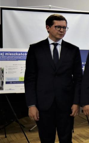 Pierwsza umowa z Programu Kolej Plus podpisana!