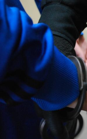 Chciał 27-latkę zmusić do określonego zachowania i wciągnąć ją do samochodu