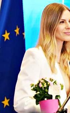 [VIDEO] 4 kwietnia Dniem Opiekuna Małego Dziecka. Pani minister Dziemianowicz-Bąk: Doceniamy pracę opiekunek i opiekunów żłobkowych