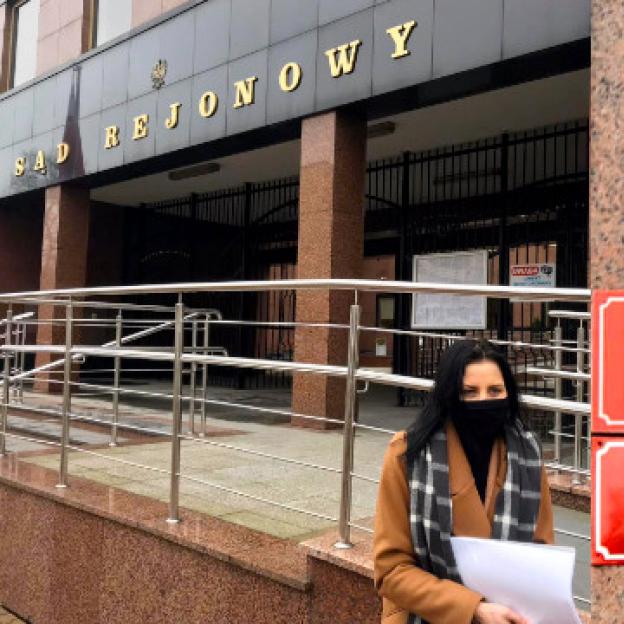 [VIDEO] Dlaczego Prezesi Sądu Rejonowego w Wołominie nie pomagają matce dwójki porwanych dzieci?  