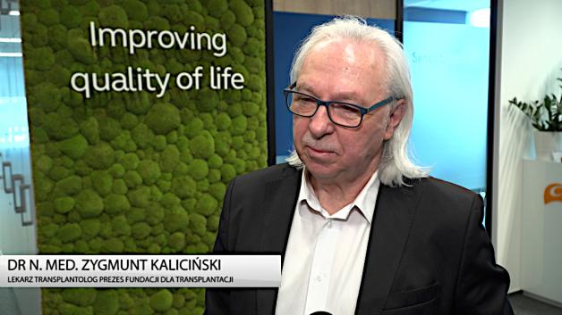 [VIDEO] Płuca do przeszczepu dzięki innowacyjnemu urządzeniu mogą być utrzymane przez pół doby w warunkach fizjologicznych. Taka procedura medyczna bywa ostatnim ratunkiem po ciężkim przebiegu COVID-19