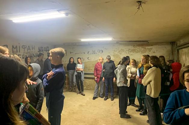 Schron w szkole w Żytomierzu